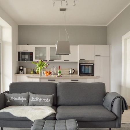 Traumkrone Ferienwohnungen - Wiesengruen Schortens Extérieur photo
